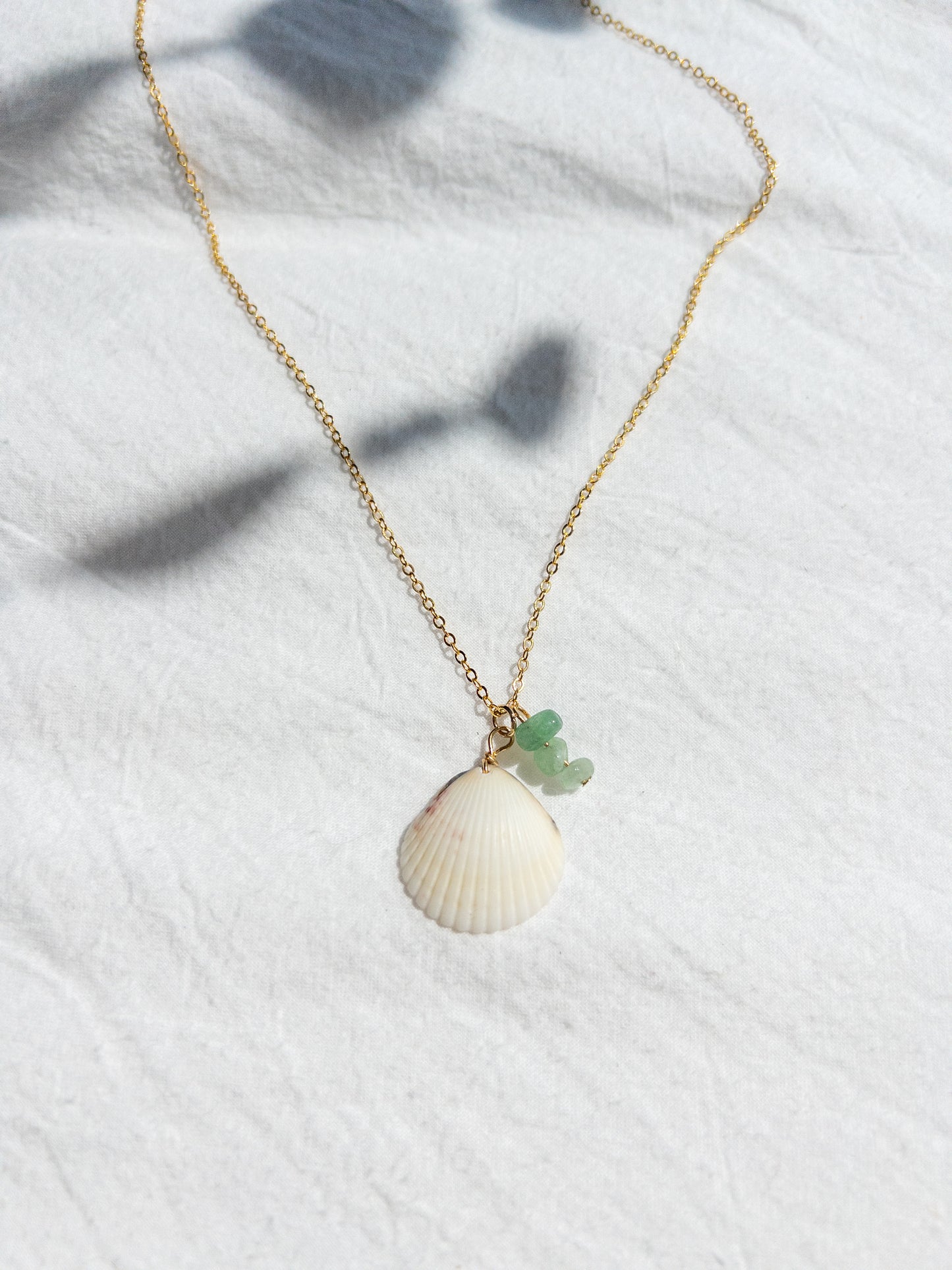 Stone Shell necklace